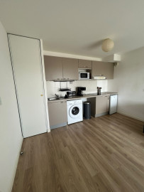 
                                                                                        Location
                                                                                         Appartement meublé T2 45m² à Bègles
