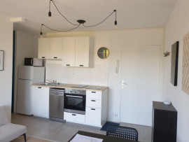 
                                                                                        Location
                                                                                         Appartement meublé T2 entre gare et CHU