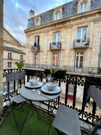 
                                                                                        Location
                                                                                         Appartement meublé T2 plein centre de Bordeaux
