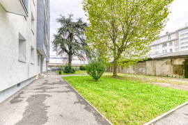 
                                                                                        Location
                                                                                         Appartement meublé T3 52.87m² à Grenoble