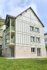 
                                                                                        Vente
                                                                                         Appartement Moderne avec balcon à Trouville-sur-Mer