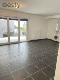
                                                                                        Location
                                                                                         Appartement Neuf avec 2 chambres, 2 balcons