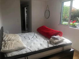 
                                                                                        Location
                                                                                         Appartement neuf en rez de jardin avec extérieur.