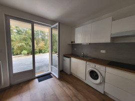 
                                                                                        Location
                                                                                         Appartement neuf sur terrain arboré
Lieu reposant