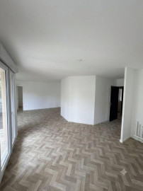 
                                                                                        Location
                                                                                         APPARTEMENT NEUF T3 MEUBLÉ DE 69 m² PKG BALCON