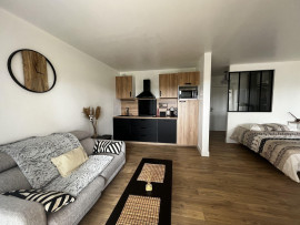 
                                                                        Location
                                                                         Appartement prêt à vivre avec terrasse plein sud