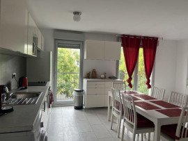 
                                                                                        Location
                                                                                         Appartement proche de toutes commodités
