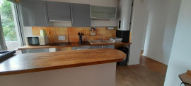 
                                                                                        Location
                                                                                         Appartement proche fac de pharma
