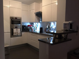 
                                                                                        Location
                                                                                         Appartement proche paris La Défense (loyer tout inclus)