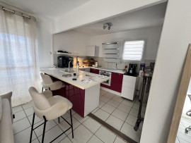 
                                                                                        Location
                                                                                         Appartement qualitatif