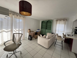 
                                                                                        Location
                                                                                         Appartement qualitatif