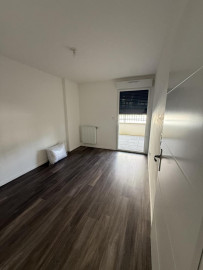 
                                                                                        Location
                                                                                         Appartement récent meublé