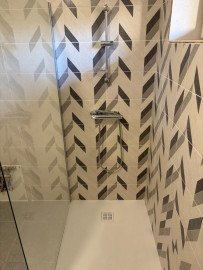 
                                                                                        Location
                                                                                         Appartement refait a neuf