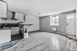 
                                                                                        Location
                                                                                         Appartement refait à neuf