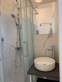 
                                                                                        Location
                                                                                         Appartement refait à neuf & entièrement équipé