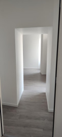 
                                                                                        Location
                                                                                         Appartement rénové 3 pièces dans maison