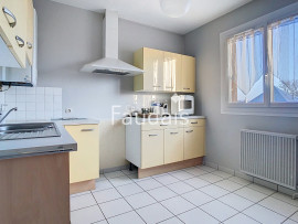 
                                                                                        Vente
                                                                                         APPARTEMENT RENOVE AVEC ASCENSEUR ET BALCON 