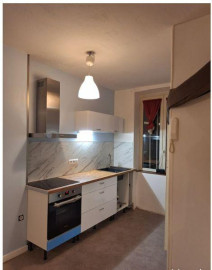 
                                                                                        Location
                                                                                         Appartement rénové centre ville d'Issoire