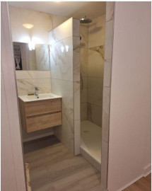 
                                                                                        Location
                                                                                         Appartement rénové centre ville d'Issoire