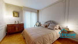 
                                                                                        Vente
                                                                                         Appartement rénové résidence de standing - Versailles Montreu