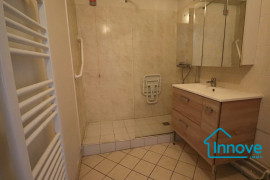 
                                                                                        Vente
                                                                                         Appartement résidence de services 3 pièces Versailles centre