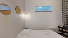
                                                                                        Location
                                                                                         Appartement rue Claude Decaen, Paris (loyer tout inclus)