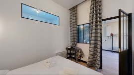 
                                                                                        Location
                                                                                         Appartement rue Claude Decaen, Paris (loyer tout inclus)