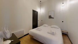 
                                                                                        Location
                                                                                         Appartement rue Claude Decaen, Paris (loyer tout inclus)