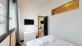 
                                                                                        Location
                                                                                         Appartement rue Claude Decaen, Paris (loyer tout inclus)