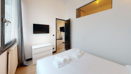 
                                                                                        Location
                                                                                         Appartement rue Claude Decaen, Paris (loyer tout inclus)
