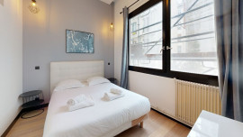 
                                                                                        Location
                                                                                         Appartement rue Claude Decaen, Paris (loyer tout inclus)