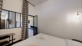 
                                                                                        Location
                                                                                         Appartement rue Claude Decaen, Paris (loyer tout inclus)