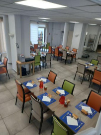 
                                                                                        Location
                                                                                         Appartement senior