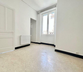 
                                                                                        Location
                                                                                         Appartement spacieux 63m2