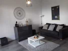 Location
Appartement spacieux avec balcon (loyer tout inclus)