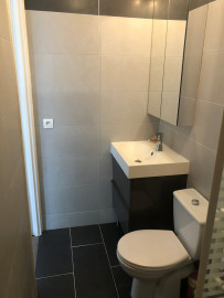 Location
Appartement spacieux avec balcon (loyer tout inclus)