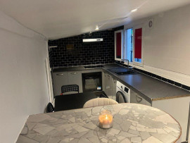 
                                                                                        Location
                                                                                         Appartement spacieux dans zone pavillonnaire