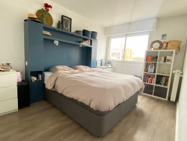Location
Appartement spacieux de 4 pièces avec balcon dans un quartier calme et familial (loyer tout inclus)