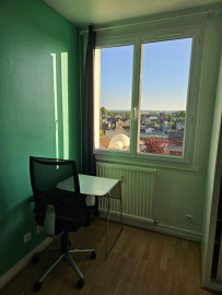 
                                                                                        Location
                                                                                         Appartement spacieux proche Universités.