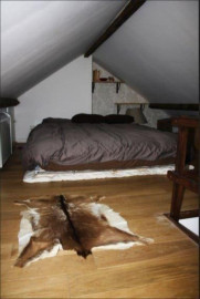 
                                                                                        Location
                                                                                         Appartement sur cour et jardin, calme et lumineux