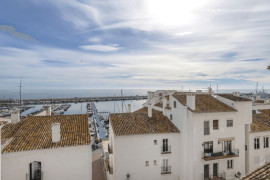 
                                                                                        Vente
                                                                                         Appartement sur la Marina de Puerto Banus