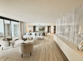 
                                                                                        Vente
                                                                                         Appartement sur la Marina de Puerto Banus