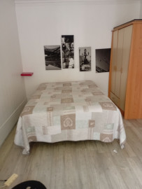 Location
Appartement sur tres grande cour dans l un des meilleurs quartiers de Paris (loyer tout inclus)