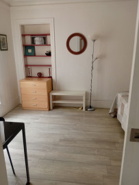 Location
Appartement sur tres grande cour dans l un des meilleurs quartiers de Paris (loyer tout inclus)