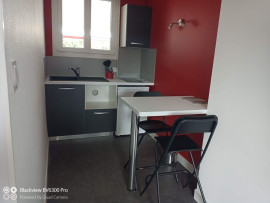 
                                                                                        Location
                                                                                         Appartement sympa