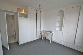 
                                                                                        Location
                                                                                         Appartement T 2 Versailles
