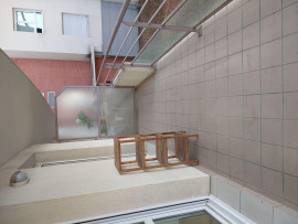 
                                                                                        Location
                                                                                         Appartement T 3 avec cave et garage