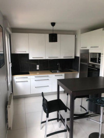
                                                                                        Location
                                                                                         Appartement T2 – 45m² – Villeurbanne
