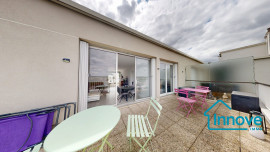 
                                                                                        Vente
                                                                                         Appartement T2 à vendre Versailles Chantiers - Double terrasses