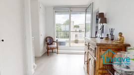 
                                                                                        Vente
                                                                                         Appartement T2 à vendre Versailles Chantiers - Double terrasses
